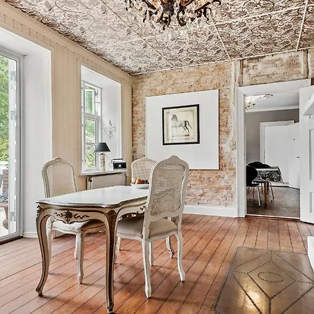 Ferienhaus 6 Bedroom Gorgeous In