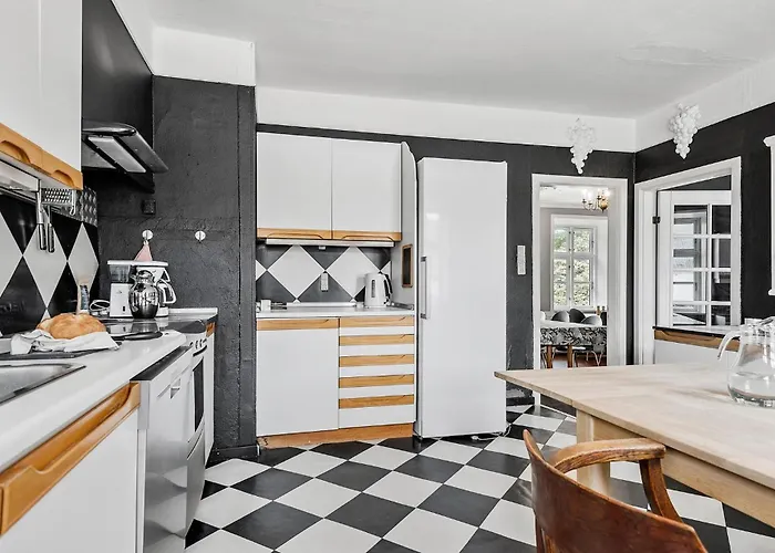 בית נופש 6 Bedroom Gorgeous In סקנדרבורג