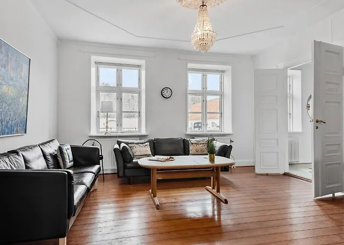 6 Bedroom Gorgeous In