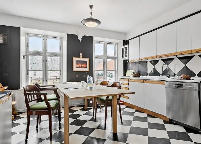 6 Bedroom Gorgeous In